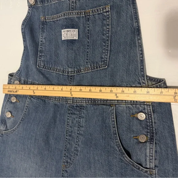 Levi's Vintage Women's Denim Short
Overalls Size M Blue Jean - Picture 8 of 16